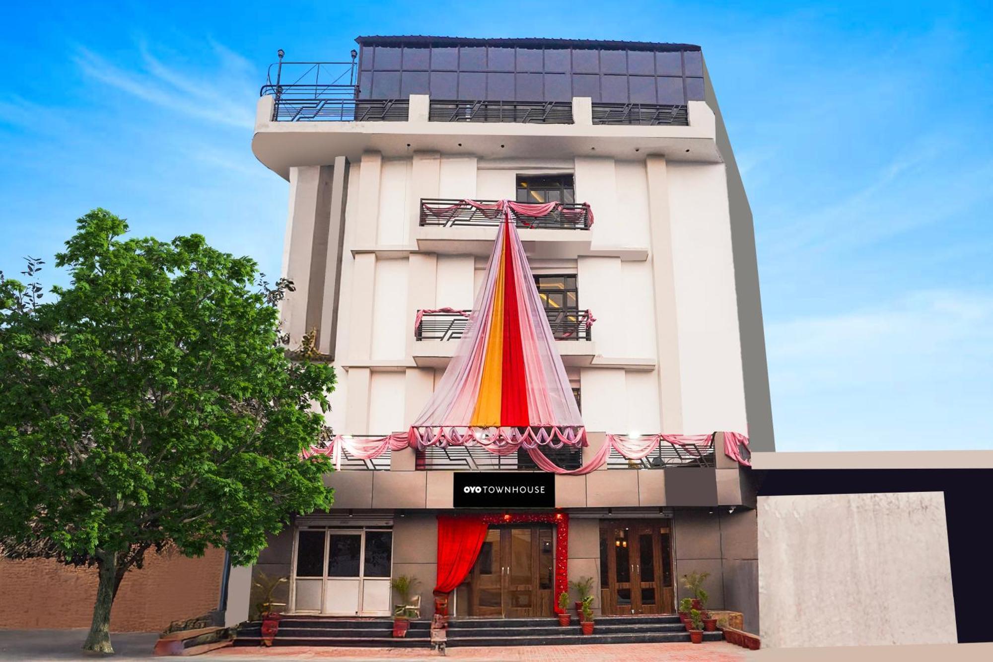 Super Townhouse The Royal Casa Hotel Ghaziabad Buitenkant foto