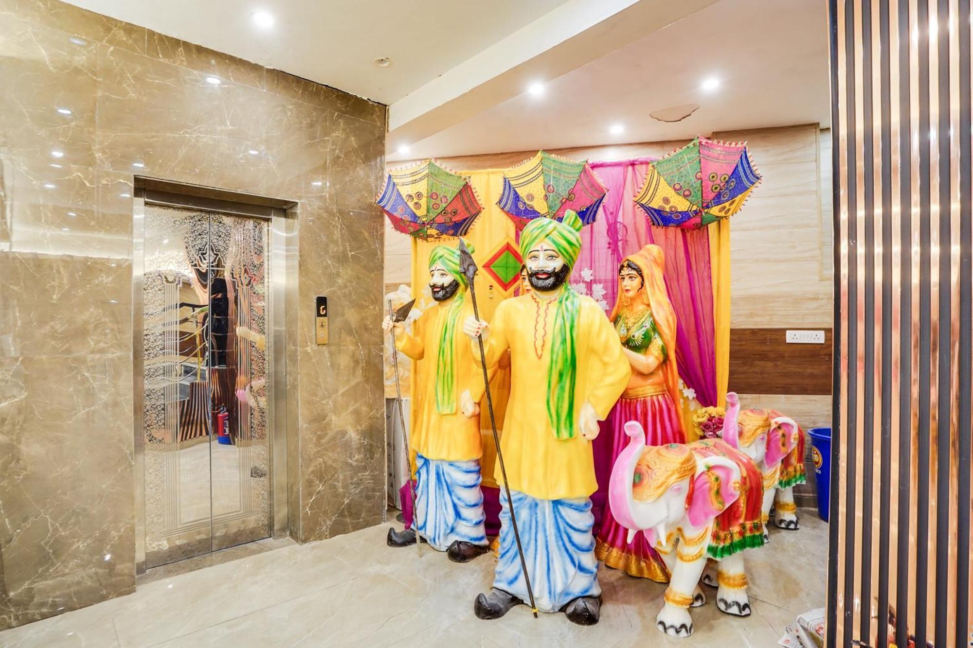 Super Townhouse The Royal Casa Hotel Ghaziabad Buitenkant foto